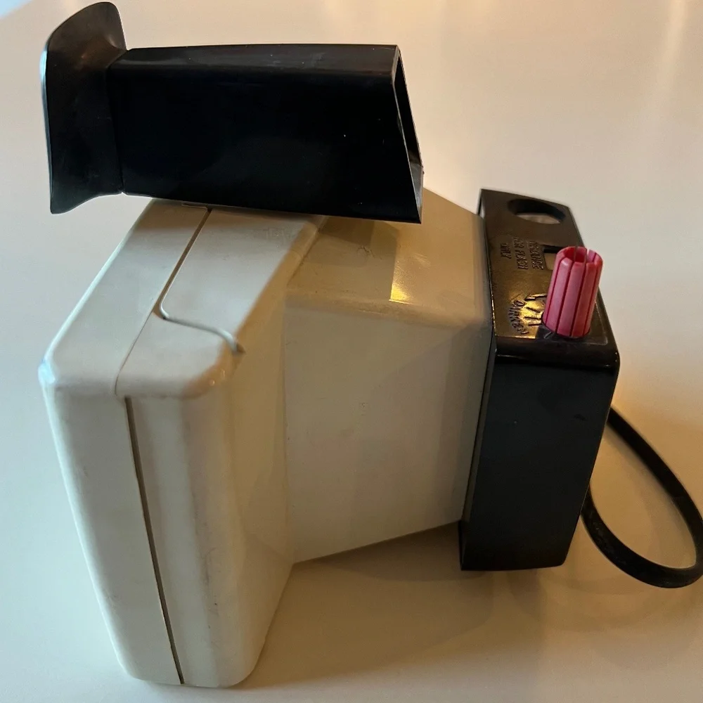 Vintage 1960s Polaroid Swinger Model 20 Instant Film Land Camera USA Wrist Strap